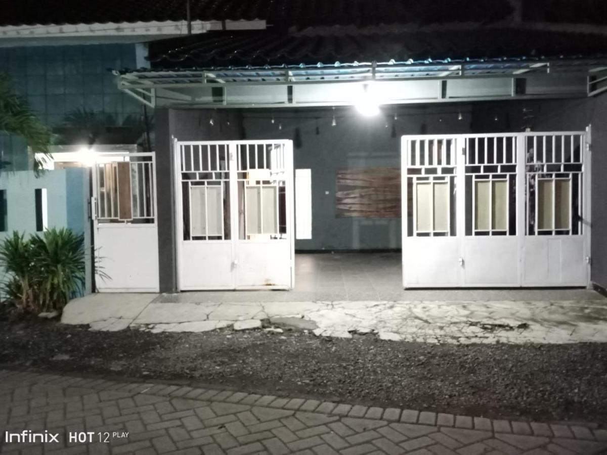 999 Khs 2 Homestay Gilimanuk Zewnętrze zdjęcie